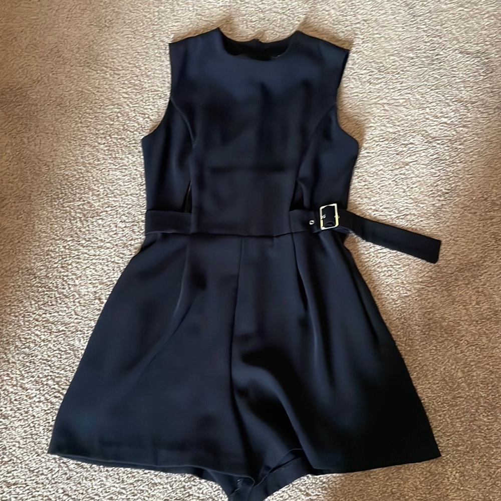 Great condition. True to size.